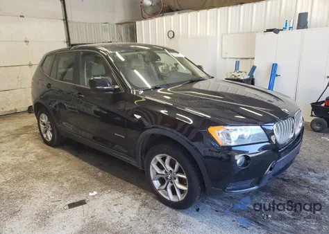 2013 BMW X3 xDrive28I z USA, uszkodzony, nr VIN 5UXWX9C59D0A30672